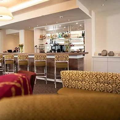 Am Berg Esslingen 3*