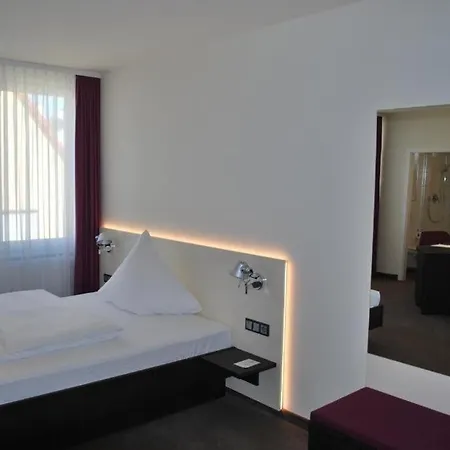 Otel Am Berg Esslingen