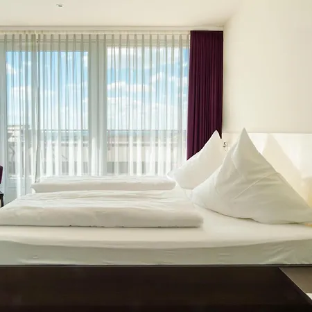 Am Berg Esslingen 3*