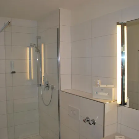 Am Berg Esslingen 3*