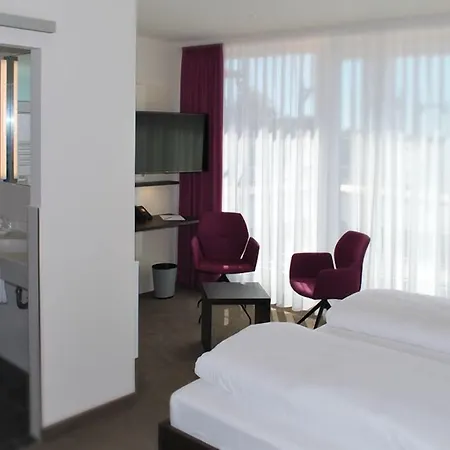 Am Berg Esslingen 3*