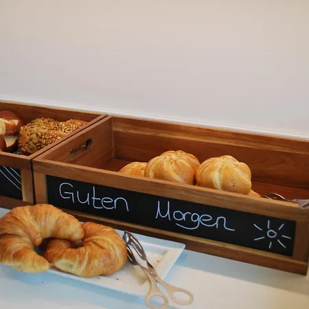 Am Berg Esslingen 3*