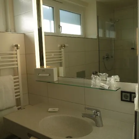 Am Berg Esslingen 3*