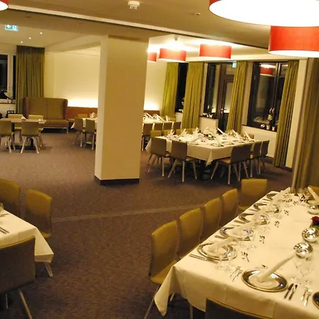 Am Berg Esslingen 3*