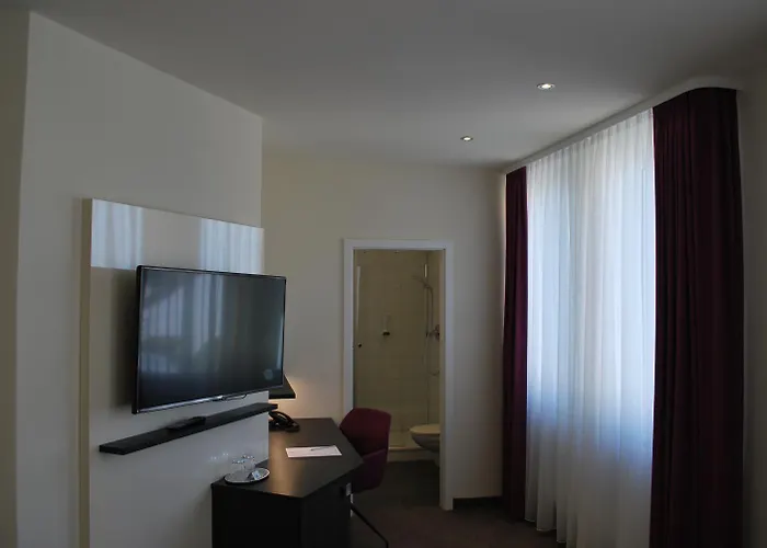 Hotel Am Berg Esslingen 3*