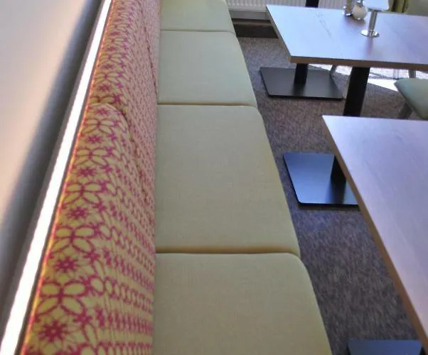 Am Berg Esslingen 3*